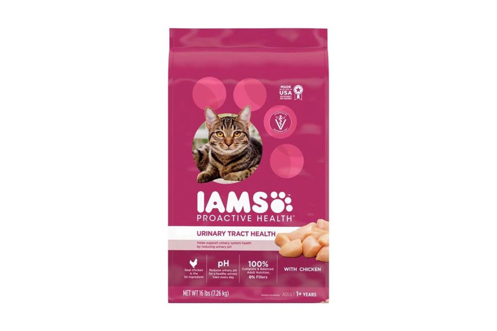cat food formulated to prevent crystal formation