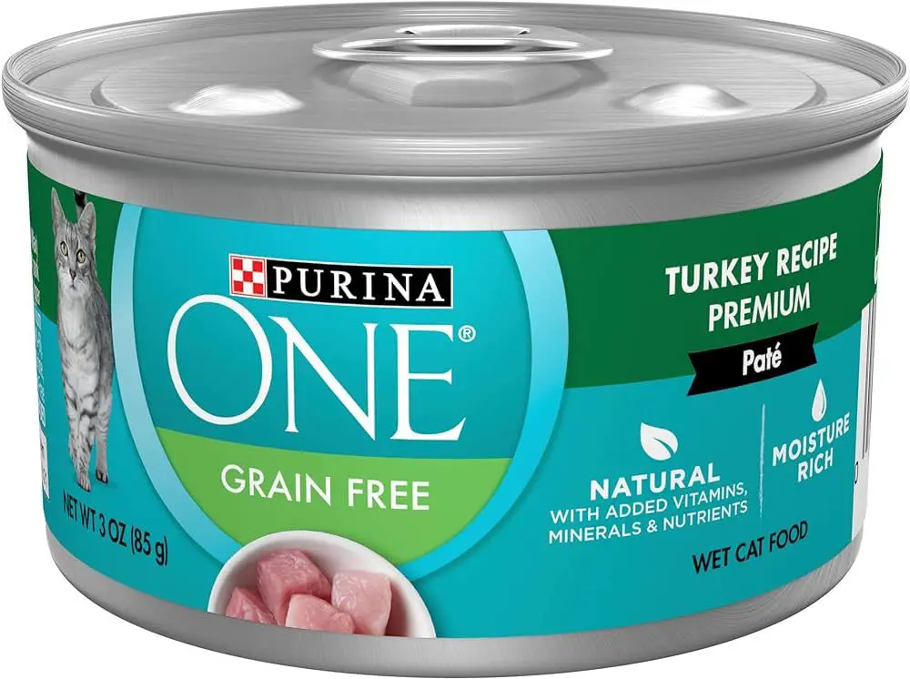 dog and cat food cans with differing protein percentages